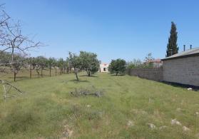 saray qesebesinde Villa Badam terefde 16,5 sot torpaq satilir