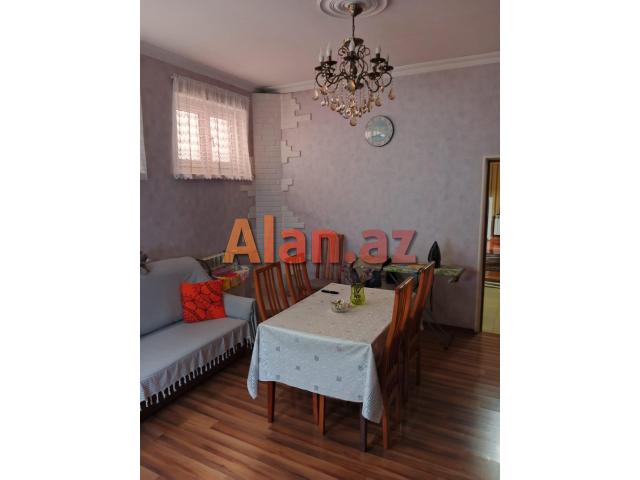 Montinde 4 otaqli heyet evi satilir