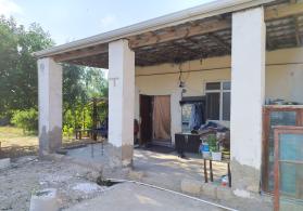 Maştağada həyət evi satılır