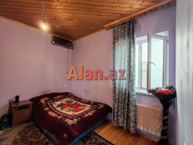 Buzovnada həyət evi satılır