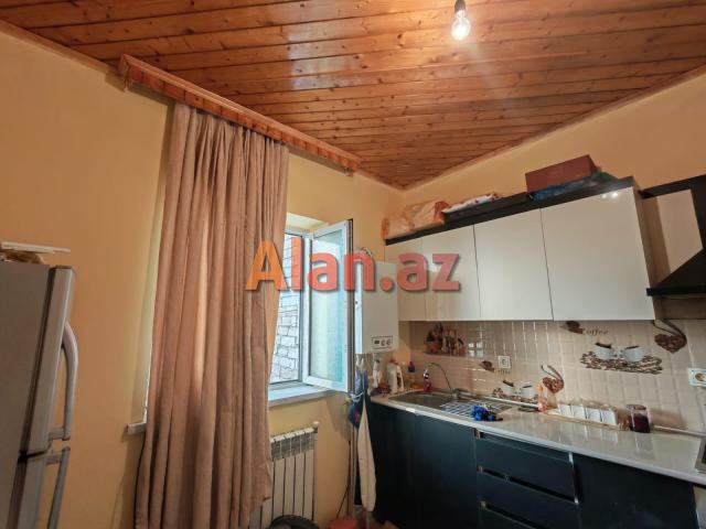 Buzovnada həyət evi satılır