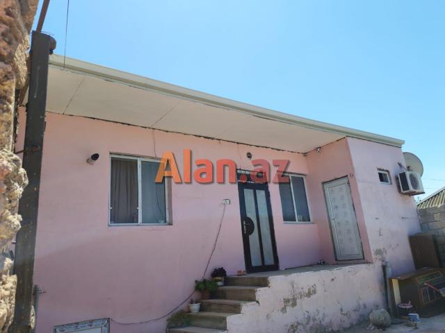 Buzovnada həyət evi satılır