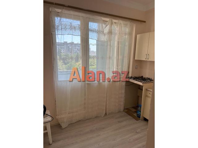 Köhnə Günəşlidə 1 otaqlı, əşyasız mənzil kirayə verilir