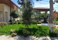 Mərdəkanda bağ evi satılır