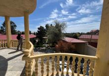 Mərdəkanda bağ evi satılır