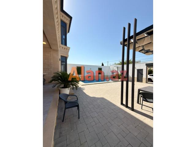 Mərdəkanda villa satılır
