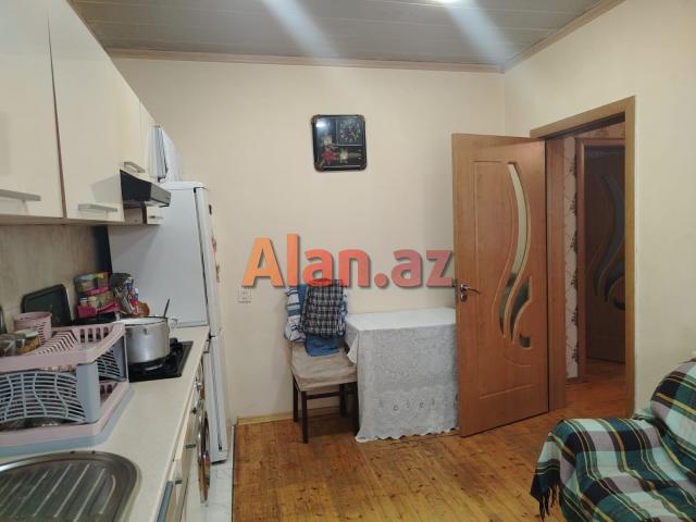 Buzovnada həyət evi satılır