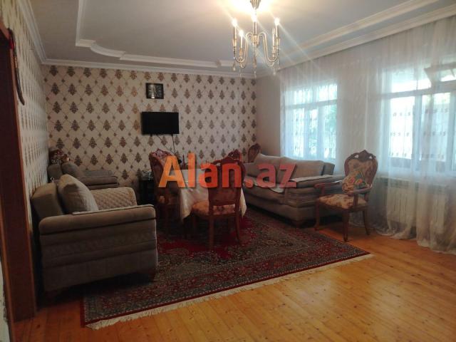 Buzovnada həyət evi satılır