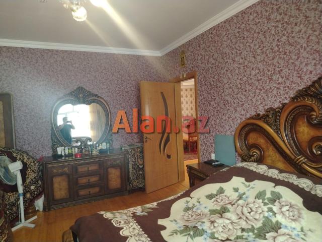 Buzovnada həyət evi satılır