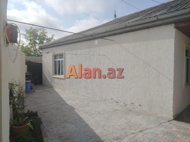Buzovnada həyət evi satılır