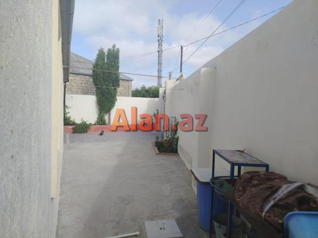 Buzovnada həyət evi satılır