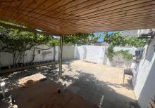Şüvəlanda bağ evi satılır