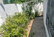 Şüvəlanda bağ evi satılır