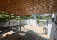 Şüvəlanda bağ evi satılır