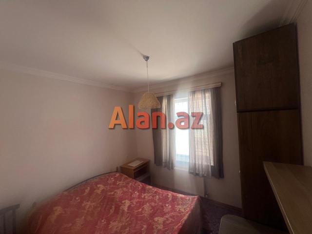 Şüvəlanda bağ evi satılır