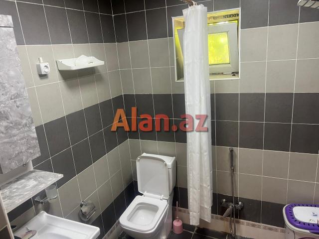 Şüvəlanda bağ evi satılır