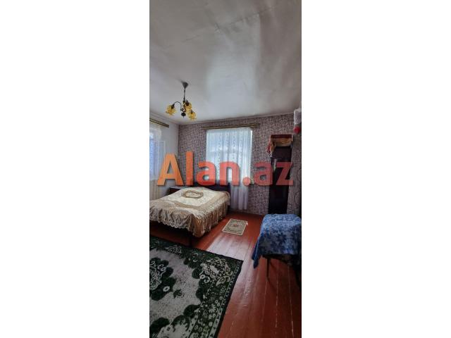 Buzovnada həyət evi satılır