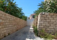 Buzovnada bağ evi satılır