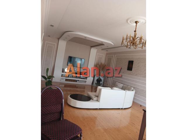 Buzovnada bağ evi satılır