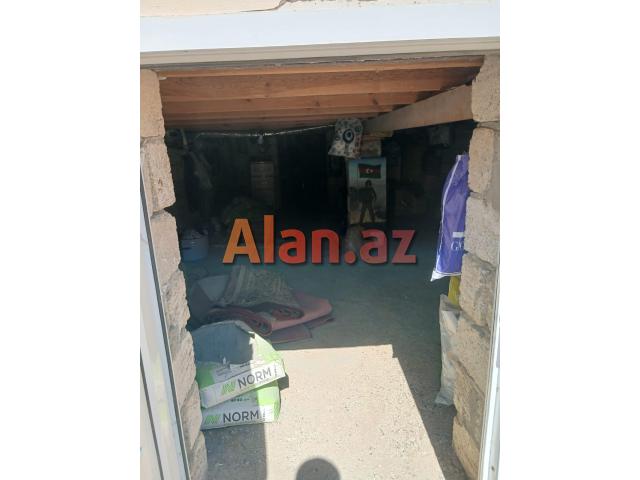 Buzovnada bağ evi satılır