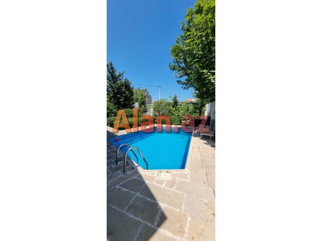 Mərdəkanda villa satılır
