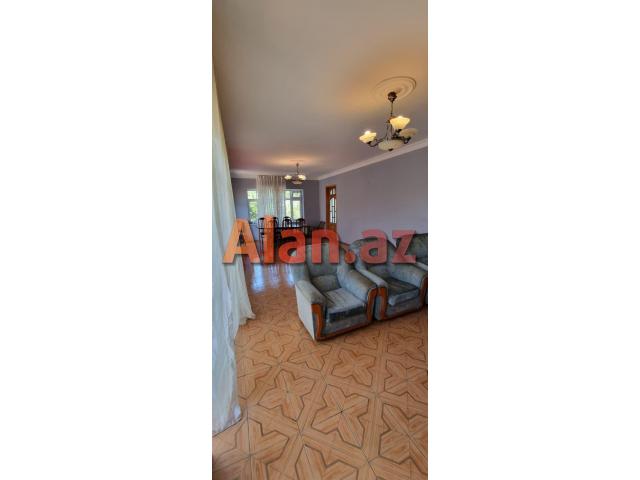 Mərdəkanda villa satılır