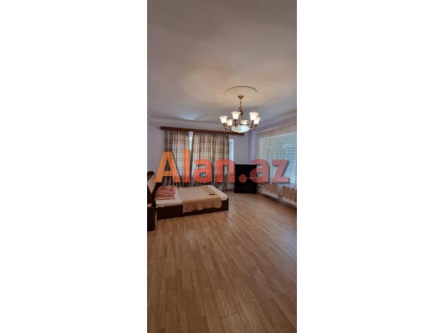 Mərdəkanda villa satılır