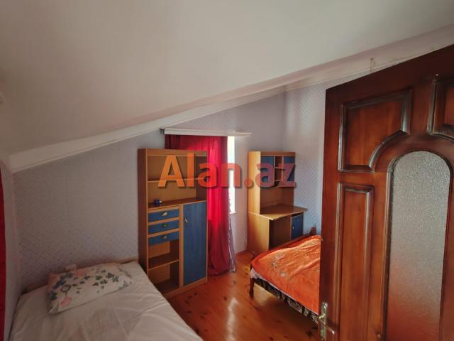 Buzovnada həyət evi satılır