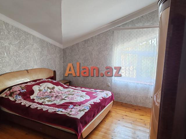Buzovnada həyət evi satılır