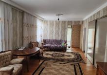Buzovnada həyət evi satılır