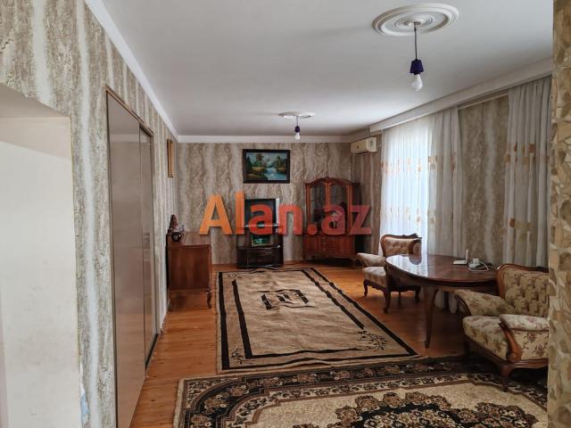 Buzovnada həyət evi satılır