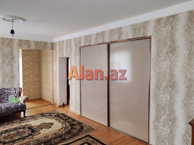 Buzovnada həyət evi satılır