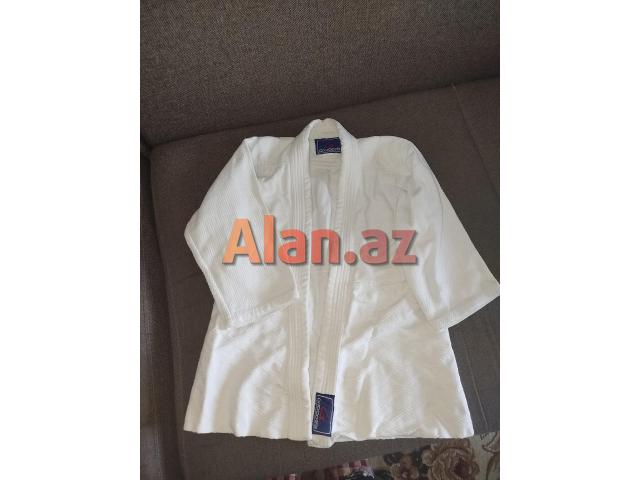 Uşaq üçün karate idman paltarı