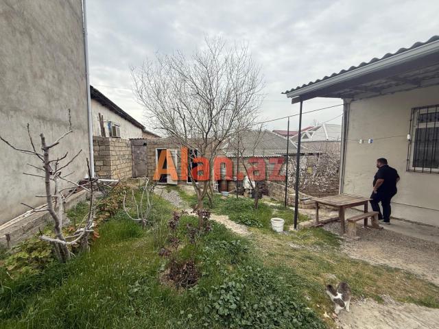 Maştağada həyət evi satılır