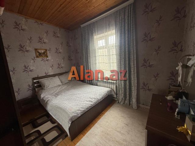 Maştağada həyət evi satılır