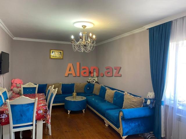 Buzovnada həyət evi satılır