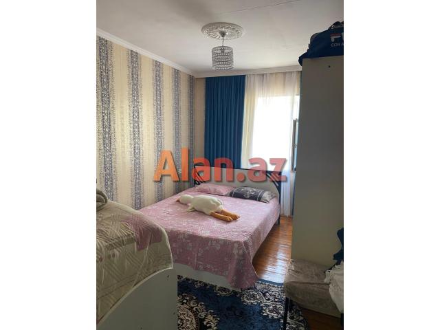 Buzovnada həyət evi satılır