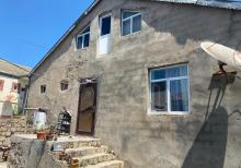 Buzovnada həyət evi satılır