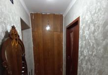 Qarayevdə qanuni 2 otaqlı geniş mənzil