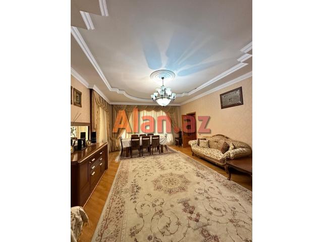 Bileceri qesebesinde 3mertebeli 8otaqli villa kiraye verilir