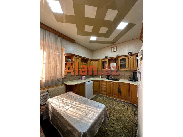 Bileceri qesebesinde 3mertebeli 8otaqli villa kiraye verilir