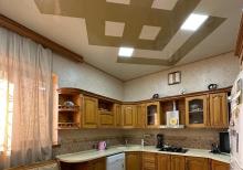 Bileceri qesebesinde 3mertebeli 8otaqli villa kiraye verilir