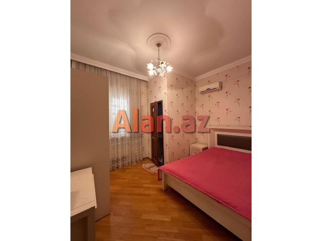 Bileceri qesebesinde 3mertebeli 8otaqli villa kiraye verilir