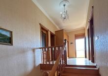 Bileceri qesebesinde 3mertebeli 8otaqli villa kiraye verilir