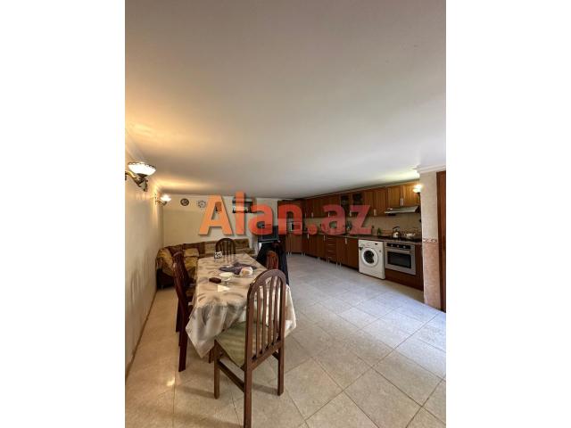 Bileceri qesebesinde 3mertebeli 8otaqli villa kiraye verilir