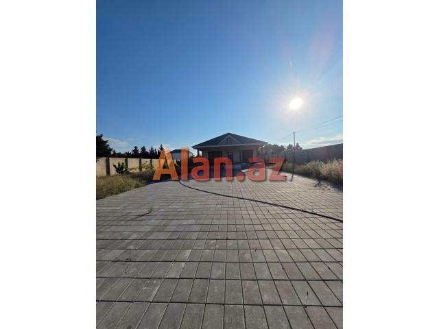 Buzovnada həyət evi satılır