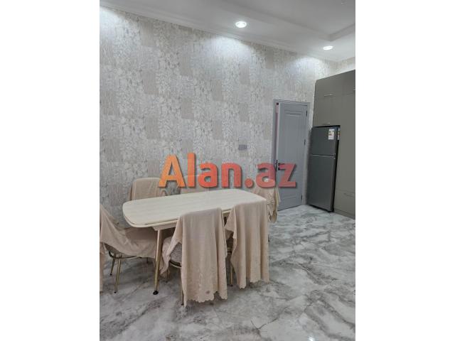 Buzovnada həyət evi satılır