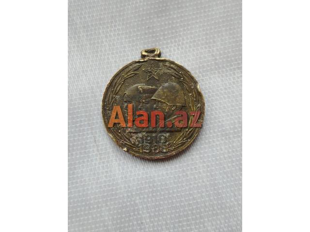 SSRİ 70 illik yubiley medalı