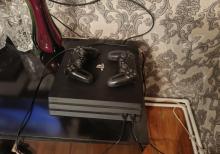 Ps4 Pro 1 TB 2 Joystick Proşıfka Model