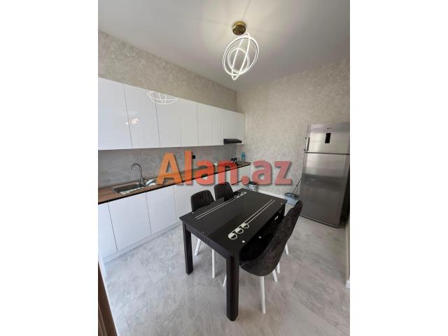 Şüvəlanda bağ evi satılır